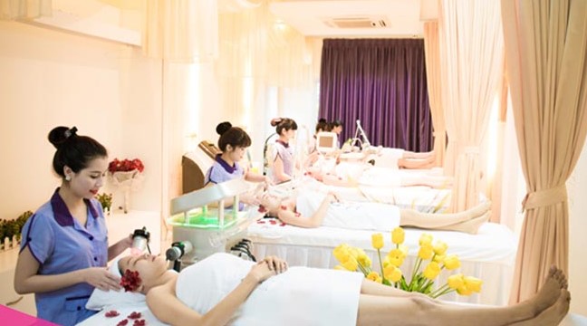 Học viên thực hành tại SPA Therapy Academy Vietnam
